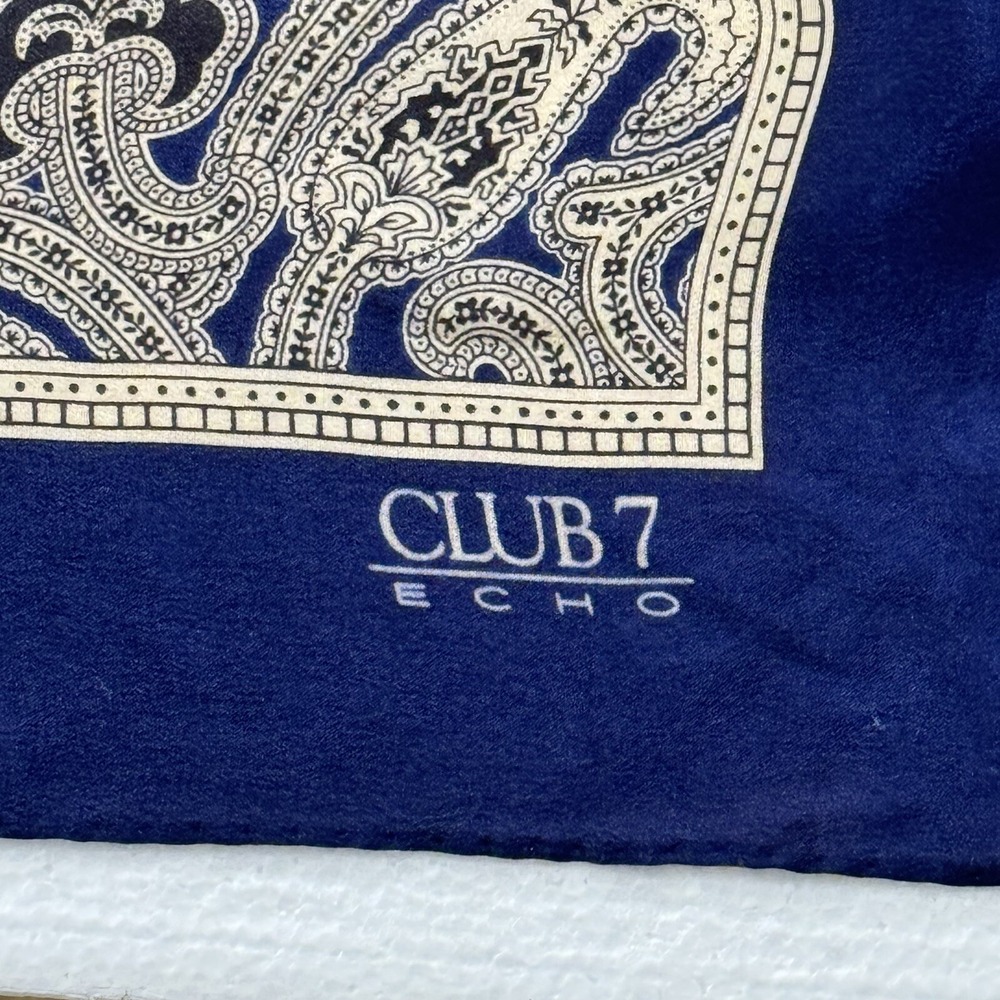 Club 7 ECHO 100% Silk Scarf White Blue Jacobean Paisley Square Neck 30" Classic - Picture 7 of 9